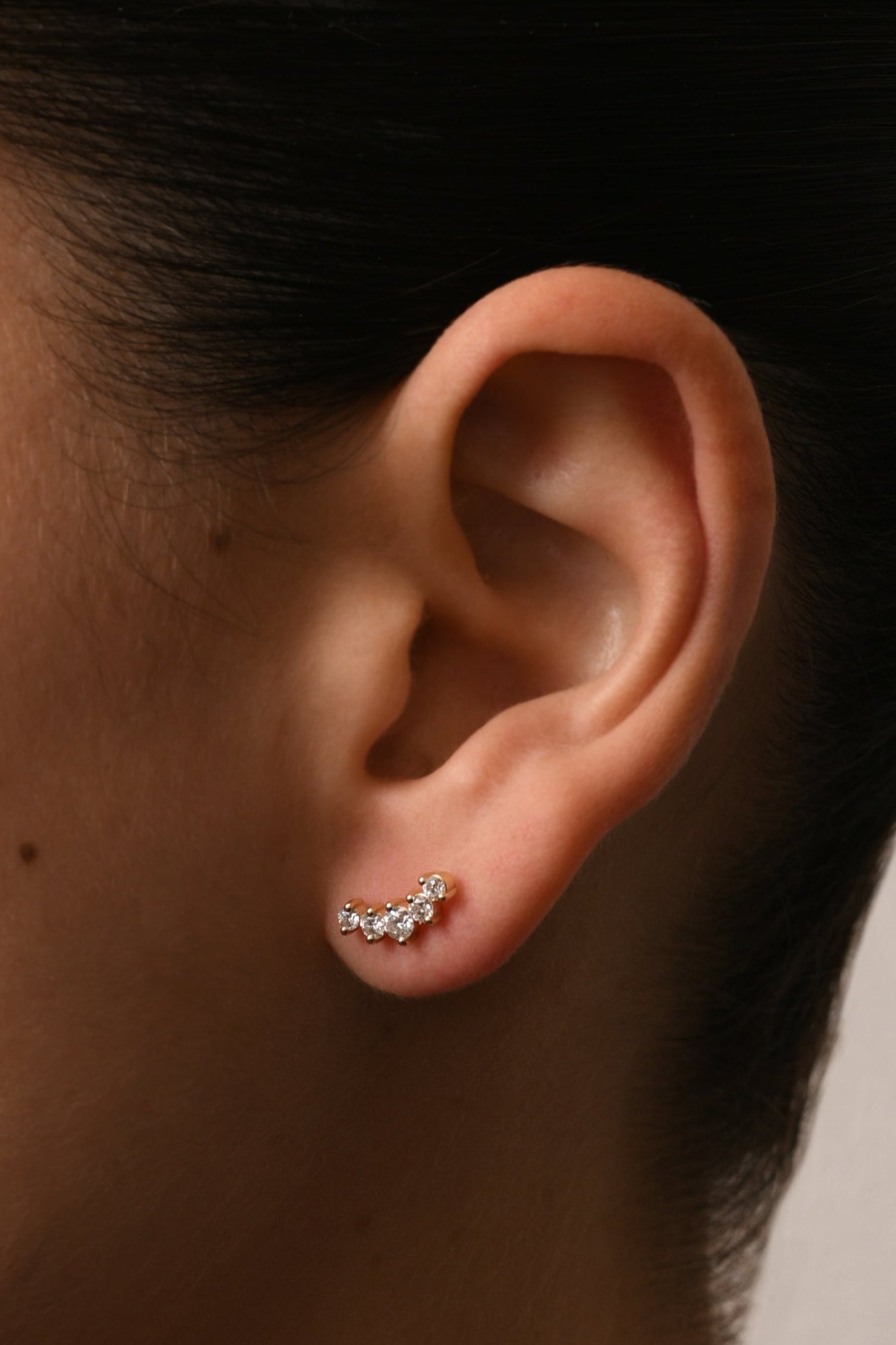 5 Diamonds Set Earring