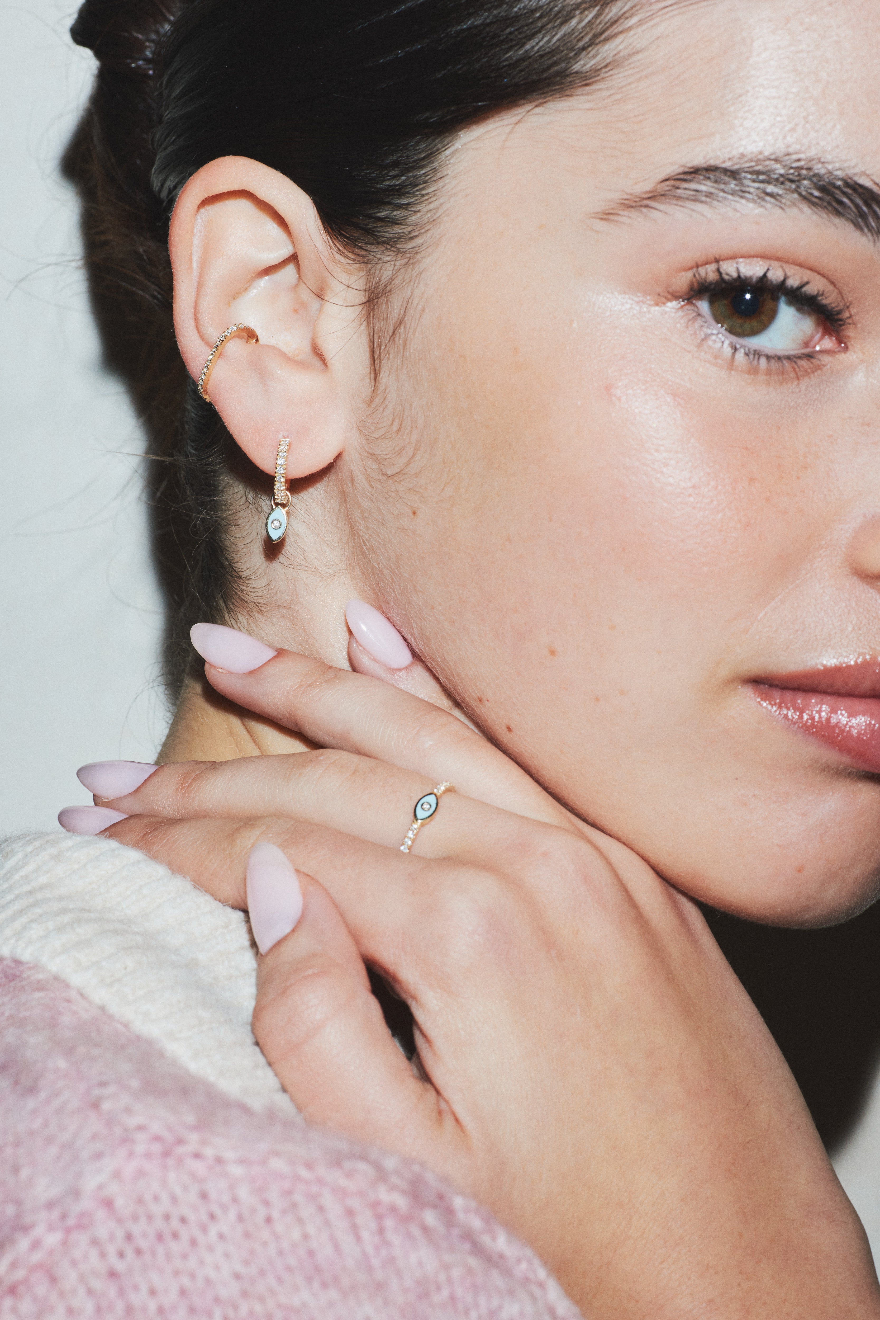 Eye Huggie Earring