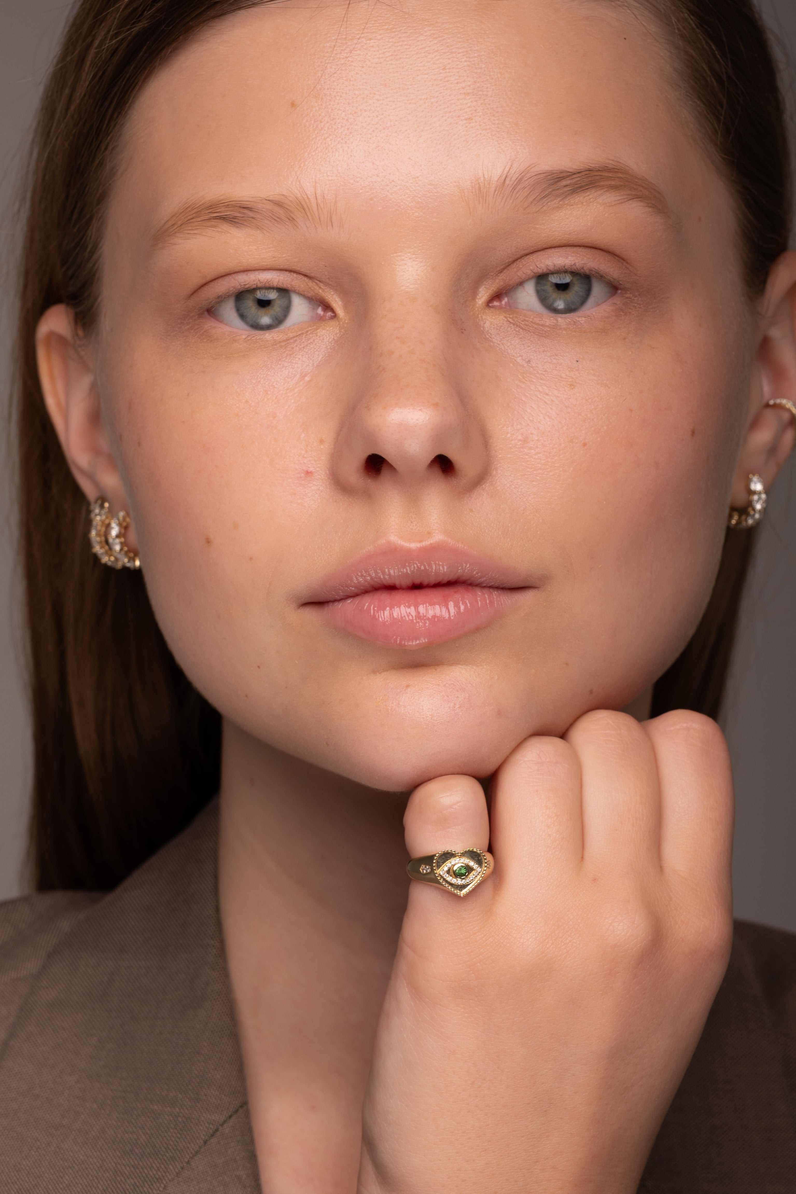 Eye Heart Signet Ring